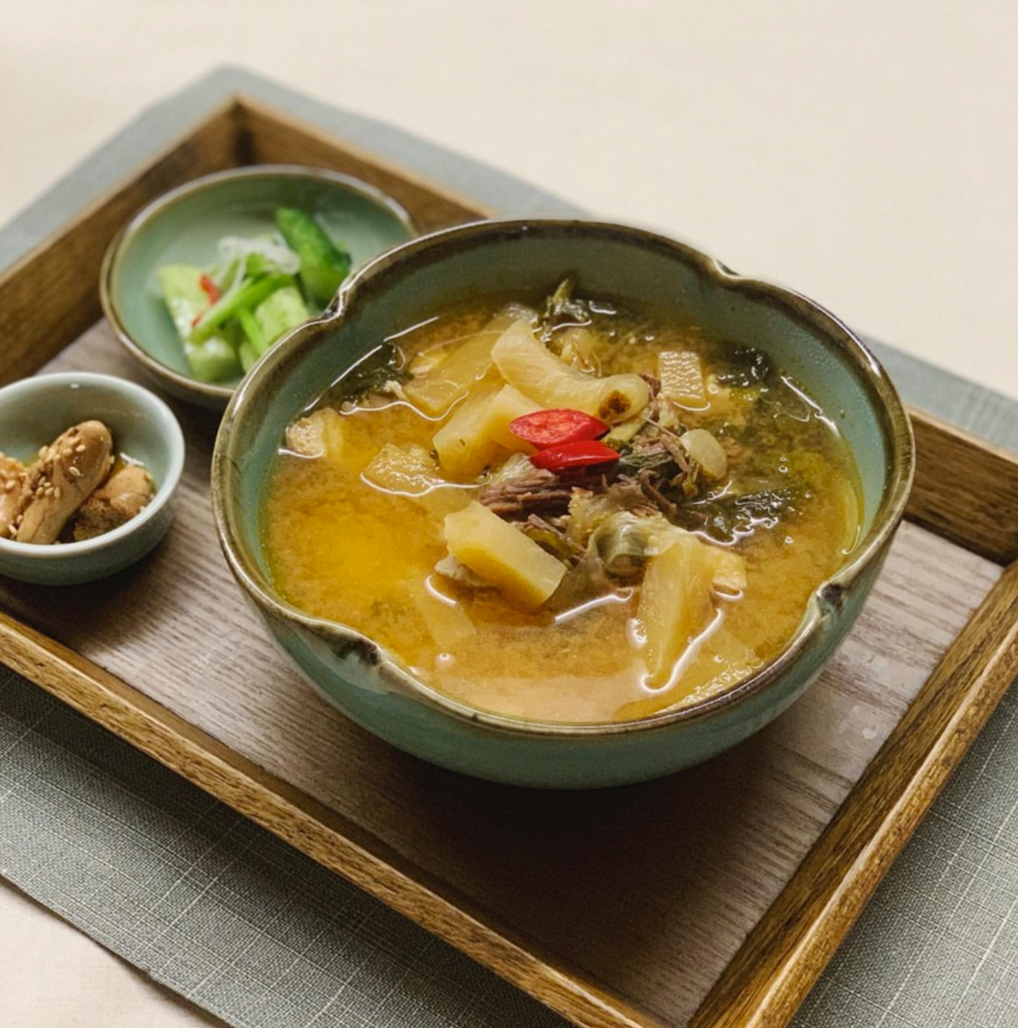 Goryeo[Korean] Celadon Clover Bowl