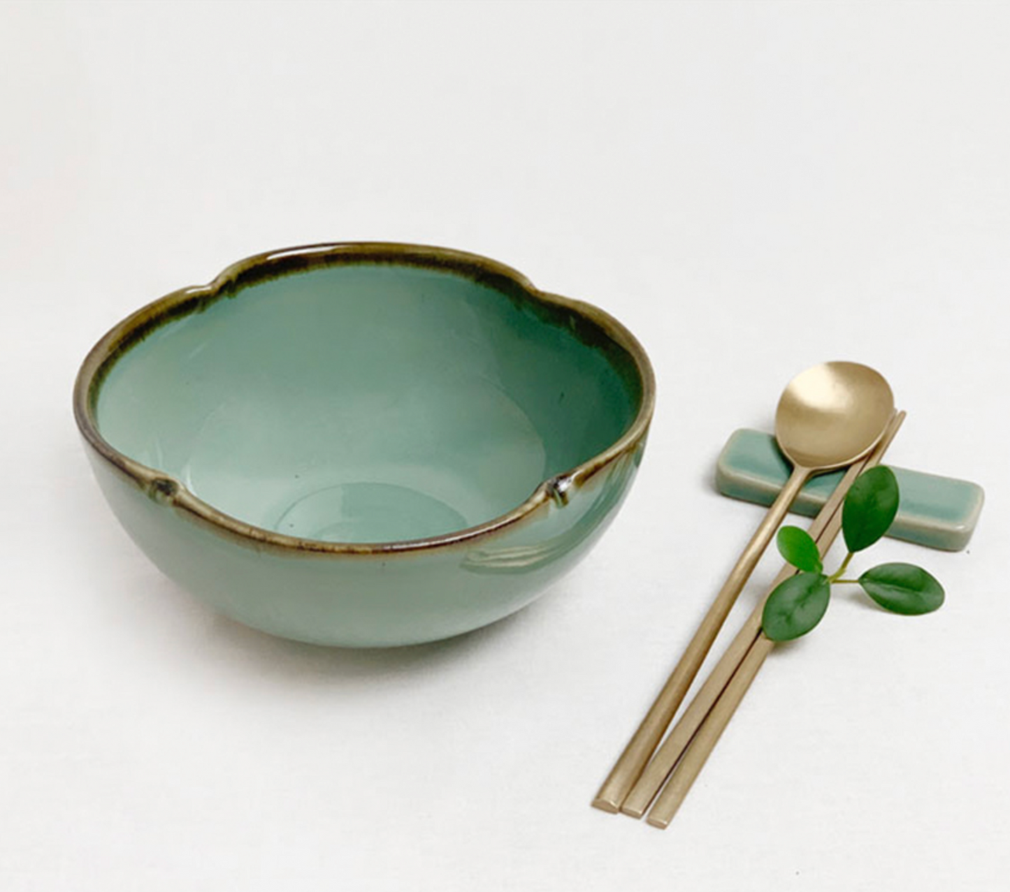 Goryeo[Korean] Celadon Clover Bowl