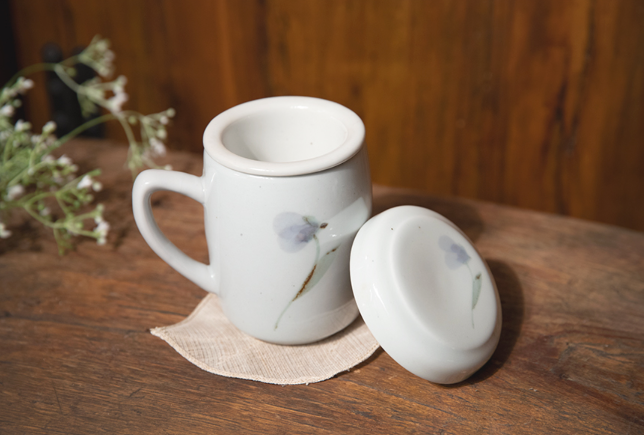 Goryeo[Korean] White porcelain Mug cup with Strainer