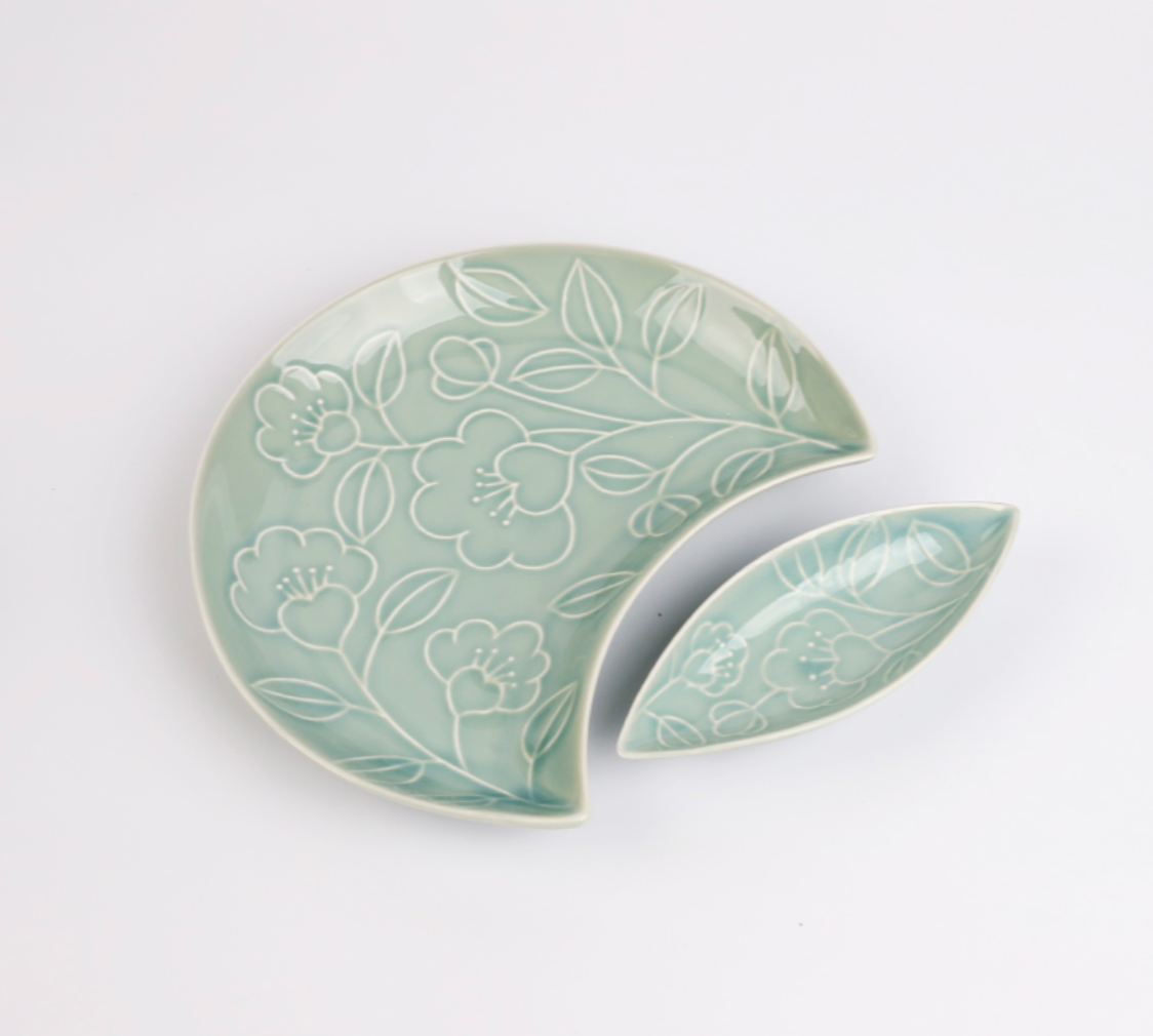 Goryeo[Korean] Celadon Half Moon plate 2pcs Set